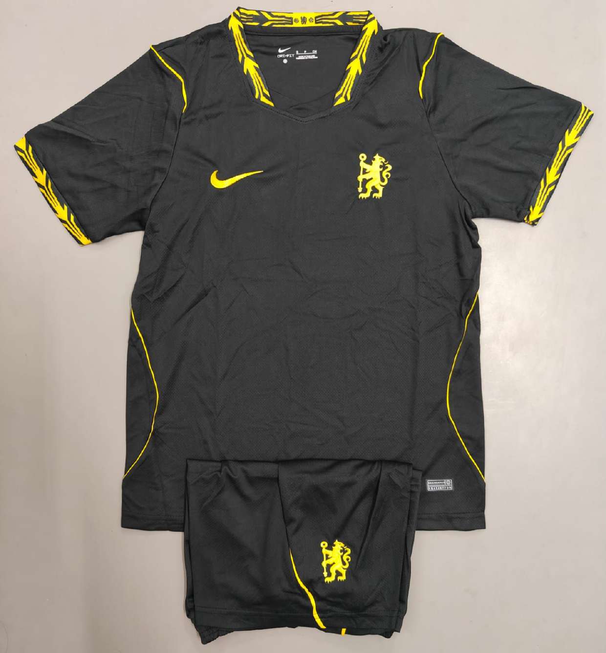 Chelsea Away Black Gold kit set