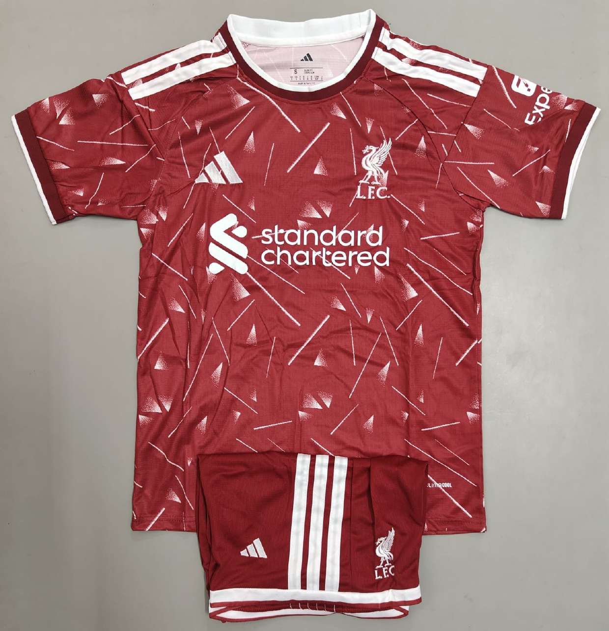 Liverpool Home Standard Chartered kit set