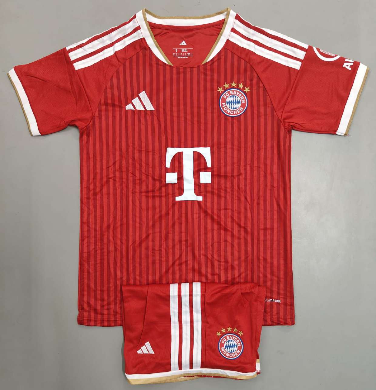 Bayern Munich Home Red T-Mobile kit set
